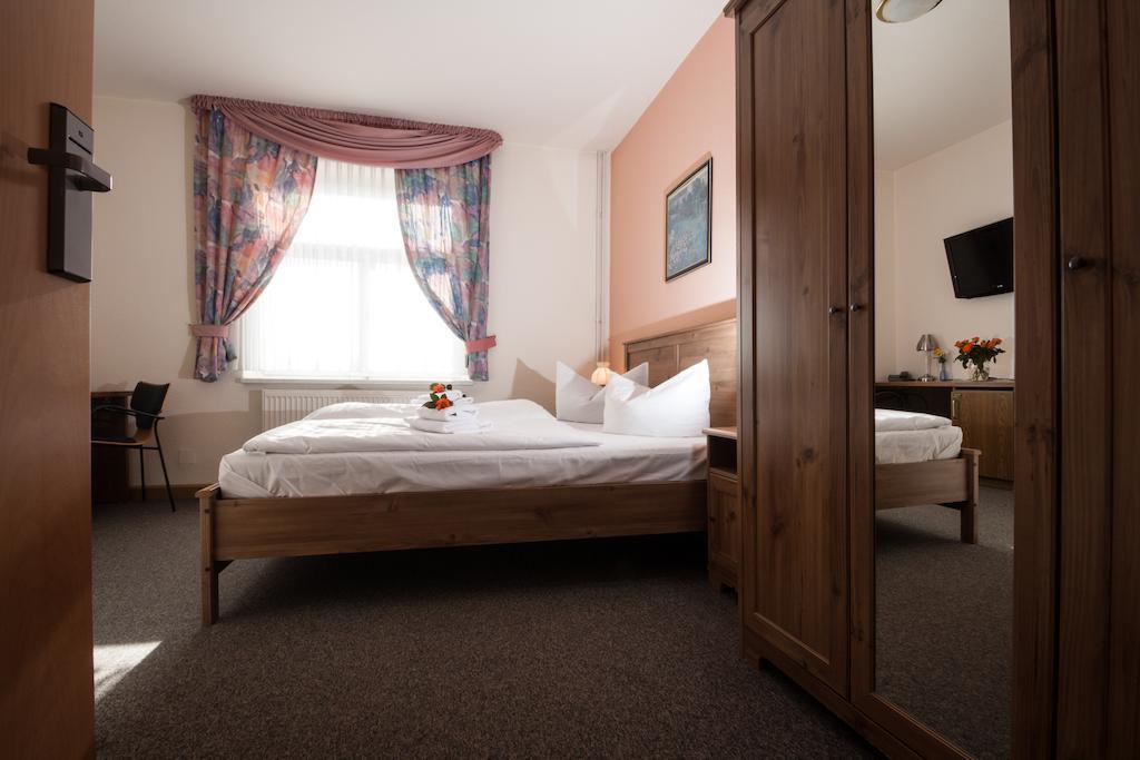 Hotel Am Galgenberg Gera Bagian luar foto